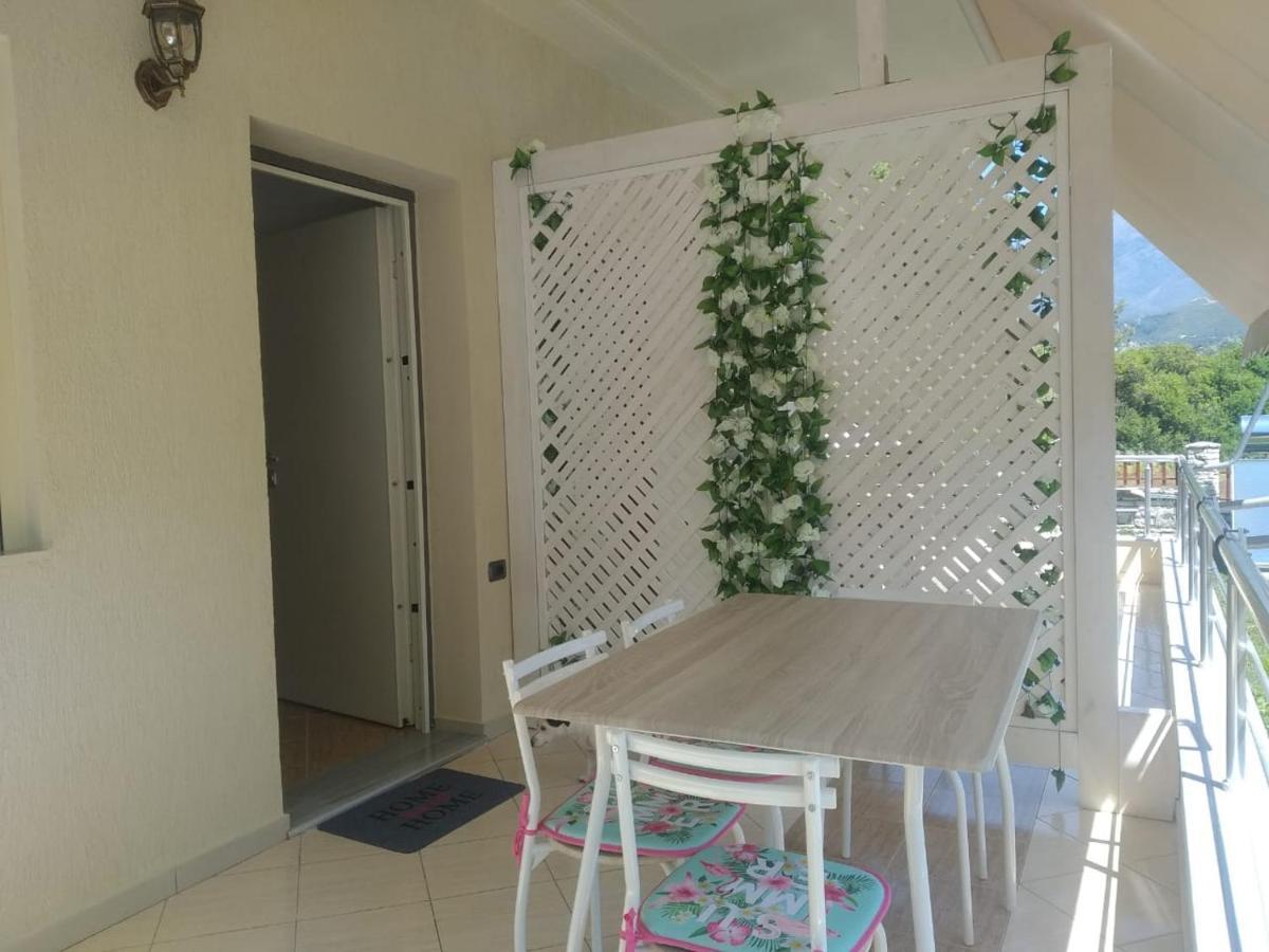 Villa Vasil Mertiri هيماري المظهر الخارجي الصورة